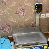 ترازو و سلفون کش