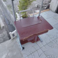 میز مطالعه و رایانه