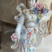مجسمه بانوی چینی بزرگ نو