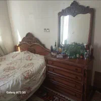 تخت ومیز آرایش تمام چوب