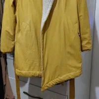 انواع پالتو زنانه و کفش و شلوار در حد نو