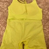 ست ورزشی فسفوری زنونه تاپ شورت