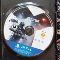 دیسک و سی دی بازیهای ps4 و تعدادی کنسولps2
