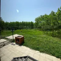 کلبه سویسی شهرکی دنج|اجارهٔ کوتاهمدت ویلا و باغ|بندر انزلی, جزیره|دیوار