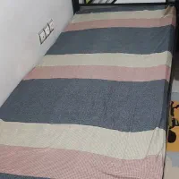 تخت فلزی دو طبقه با نردبان و تشک وبدساید(حفاظ )|تخت و سرویس خواب|قم, پردیسان|دیوار