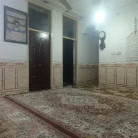 خانه 250متر با دو مغازه
