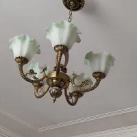 لوستر شیک در حد نو|لوستر و چراغ آویز|یزد, |دیوار