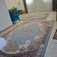 دوعدد فرش تمیز وسالم،