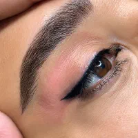 خدمات و آموزش تخصصی آرایش دائم