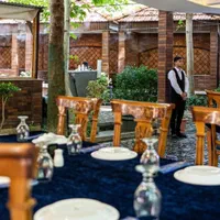 استخدام رستوران با جای خواب
