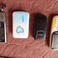 تعدادی گوشی|موبایل|آبگرم, |دیوار