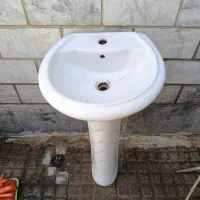 روشویی پایه دار