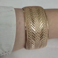 النگو|بدلیجات|تهران, نیروی هوایی (پیروزی)|دیوار