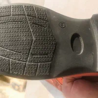 کفش تمام چرم|کیف، کفش، کمربند|صدرا-فارس, فاز ۱|دیوار