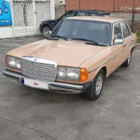 بنز ۲۳۰ دانشجویی