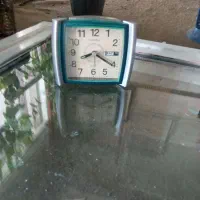 ساعت رومیزی باطری خور