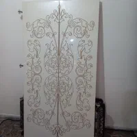 محمل دیواری کمد