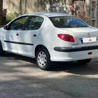 پژو ۲۰۶ sd مدل1390 بی رنگ|خودرو سواری و وانت|رشت, عینک|دیوار