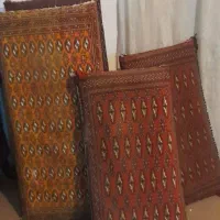پشتی قدیمی ۴ عدد|پشتی|گلبهار, شهر جدید گلبهار|دیوار