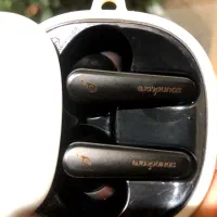 ایرپاد|پخش‌کننده همراه|اصفهان, باغ زرشک|دیوار