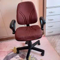 صندلی گردان تمیز وسالم|مبلمان اداری|اراک, |دیوار