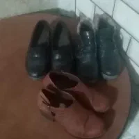 کفش 3 جفت دوجفت سایز 37 وجفت مشکی سایز 38 میباشد