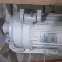 چرخ خیاطی .میز و دینام