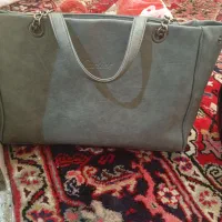 کیف ها درحد نو هست سالم زنانه ودخترانه