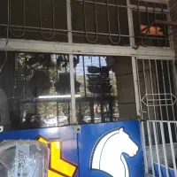 یک باب مغازه 12متری وزیرزمین 50متری برچمران