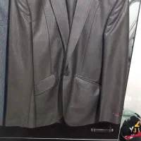 کت شلوار نو سایز ۴۲ قیمت ۲۰۰