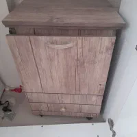 میز چرخ خیاطی ویترین و تخت یک نفره|تخت و سرویس خواب|اصفهان, شاهد|دیوار