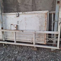 در حیاط|مصالح و تجهیزات ساختمان|شال, |دیوار