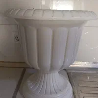 گلدان پلاستیکی پایه دار بزرگ