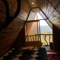 کلبه سوئیسی تیرکن ظرفیت ۱۵ نفر|اجارهٔ کوتاه‌مدت ویلا و باغ|مرزیکلا, |دیوار