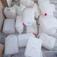 تعدادی دبه به فروش میرسد