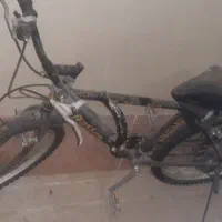 دوچرخه تمیز سالم خیلی وقته خاب بوده لاستیک نو