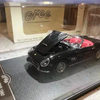 ماکت کلکسیونی مقیاس ۱/۶۴ ferare california