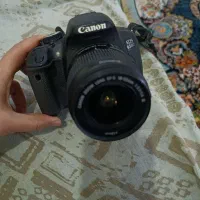 دوربین کنون 650dبا پایه وتمام لوازم جانبی درحدنو