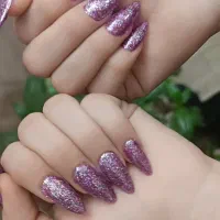 آموزش وکاشت تخصصی ناخن