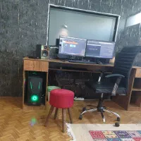 گوینده خانوم هستم