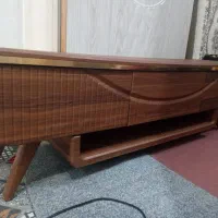 تلویزیون و میز تلویزیون