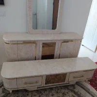 فروش.یک دست مبل وزیر تلویزیون وکنسول اینه