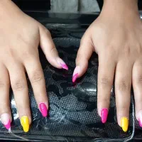 کاشت ناخن و طراحی