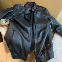 کاپیشن چرم|لباس|اصفهان, مفتح|دیوار