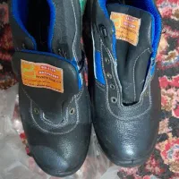 کفش ایمنی|کیف، کفش، کمربند|باسمنج, |دیوار