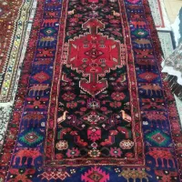 تعدادی فرش دستباف در ابعاد 4متری و 5متری