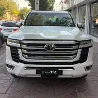 لندکروز VXR سفید داخل کرم