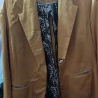 لباس زنانه|لباس|کرج, بنیاد|دیوار