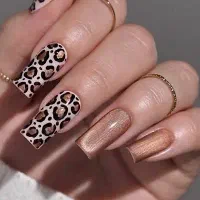 کاشت ناخن ۲۵۰