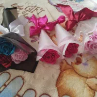 دسته گل و تک شاخه گل رز روبانی|گل مصنوعی|مراغه, |دیوار